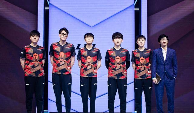 生涯中期被 生涯中期被